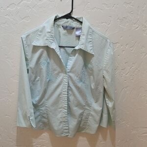3/$10 Hillard & Hanson Mint Green Blouse